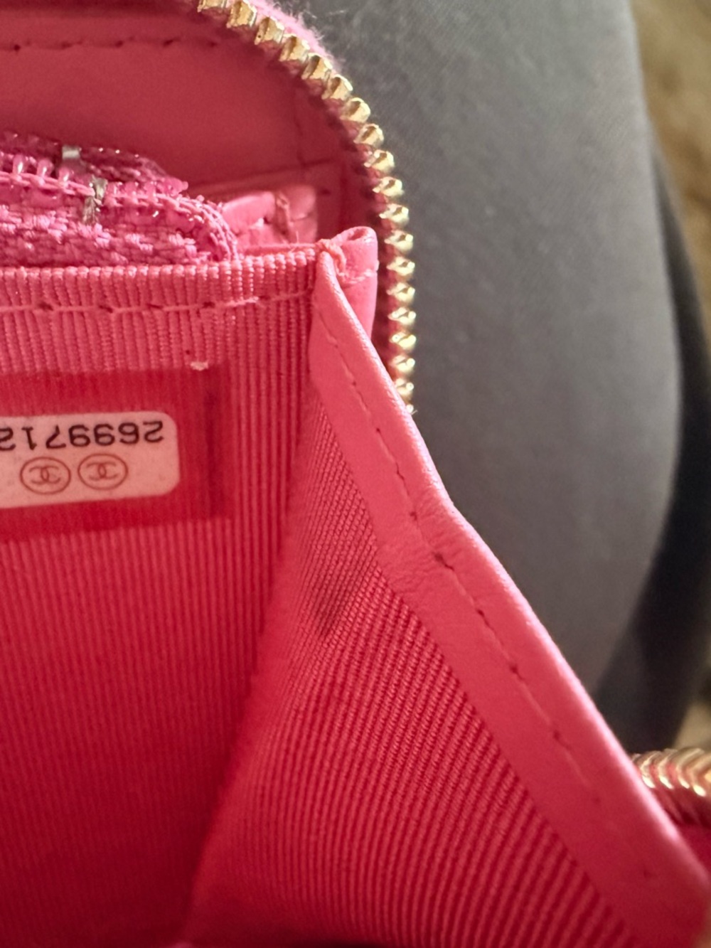 CHANEL Continental Quilted Coral Pink Caviar Leather Wallet with Gold CC - Picture 5 of 11